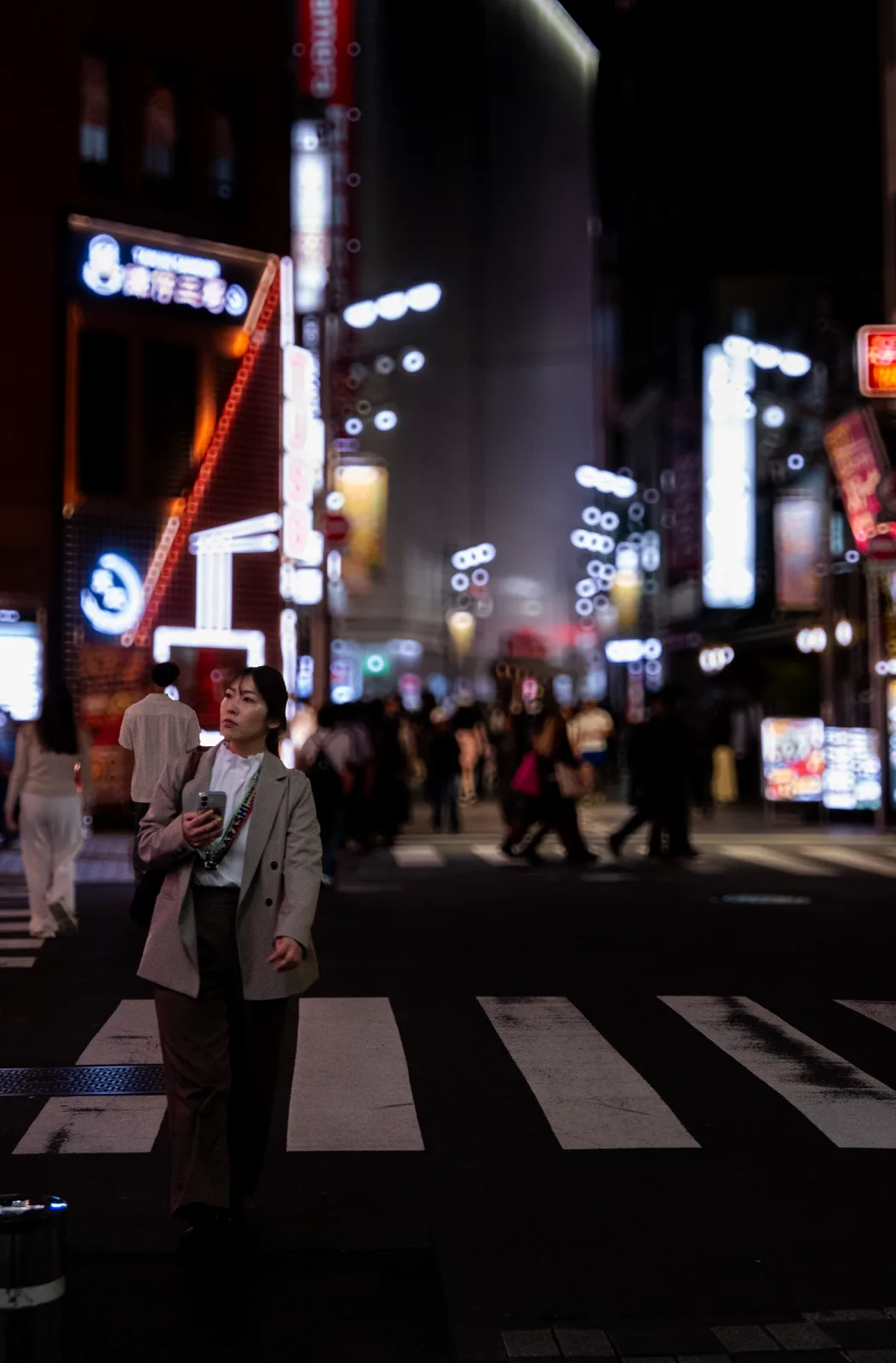 Passage piéton de nuit, Japon